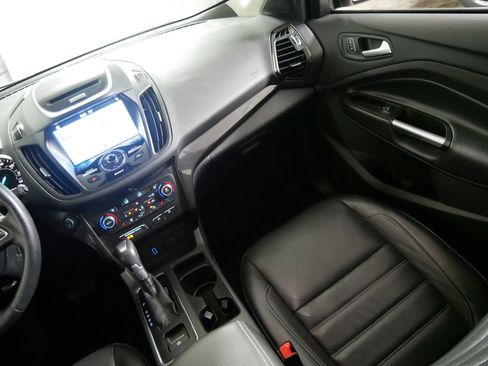 Used 2017 Ford Escape Titanium FWD image 11