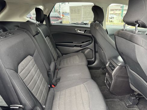 Used 2018 Ford Edge SEL image 33