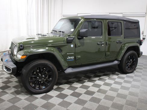 Used 2022 Jeep Wrangler Unlimited Sahara image 35