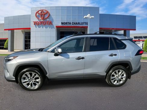 Used 2025 Toyota RAV4 XLE Premium image 6