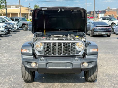 Used 2025 Jeep Wrangler Unlimited Sport AWD/4WD image 33