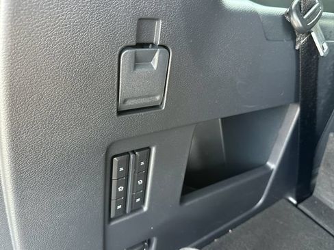 Used 2022 Lincoln Navigator Reserve AWD/4WD image 15