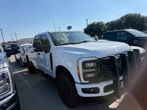 Used 2023 Ford F250 XL w/ STX Appearance Package AWD/4WD image 2