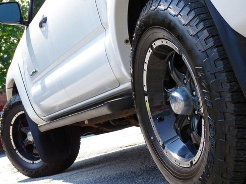 Used 2015 Toyota Tacoma 4x4 Double Cab w/ TRD Off-Road Package image 7