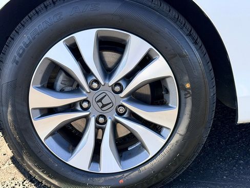 Used 2013 Honda Accord LX image 40