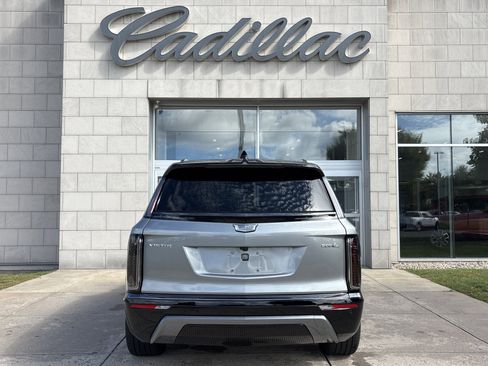 New 2026 Cadillac Vistiq Sport image 6