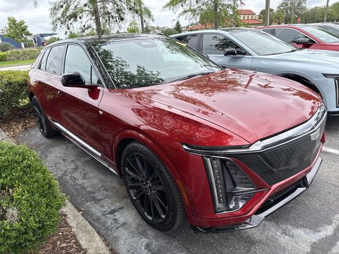 Certified 2026 Cadillac Lyriq V AWD/4WD image 2