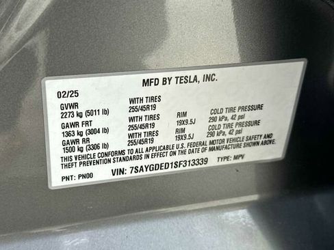 Used 2025 Tesla Model Y Long Range RWD image 35