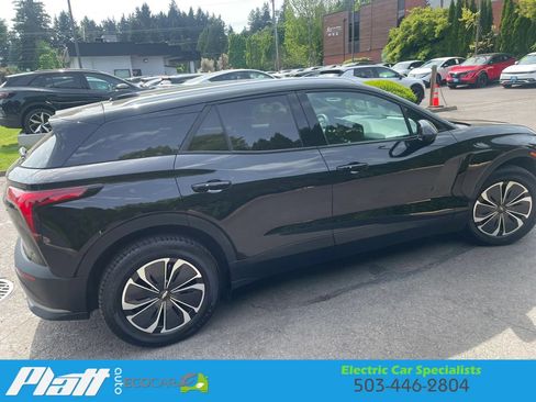 Used 2024 Chevrolet Blazer EV LT AWD/4WD image 12