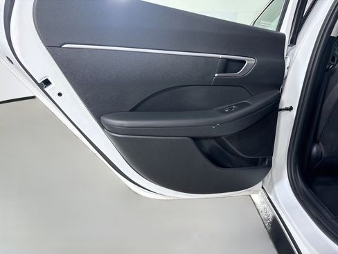 Used 2021 Hyundai Sonata SE w/ Cargo Package FWD image 26