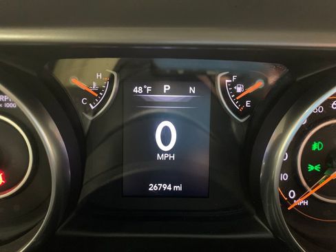 Used 2023 Jeep Gladiator Sport image 27