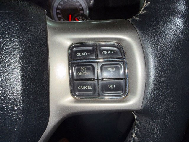 Used 2015 RAM 1500 Laramie w/ Convenience Group AWD/4WD image 23