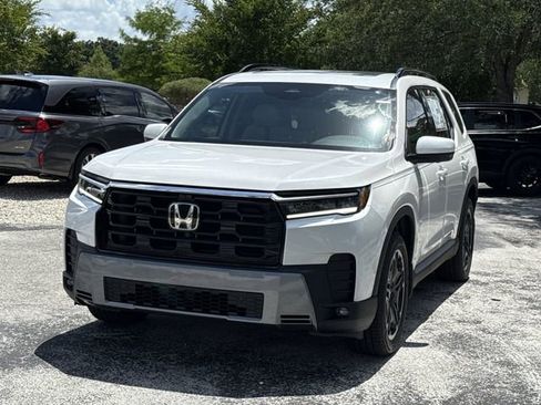 New 2026 Honda Pilot Touring image 12