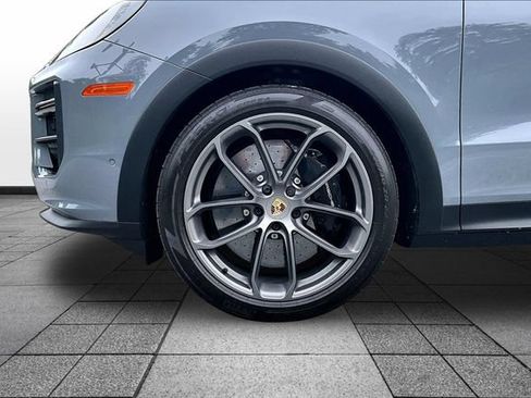 Used 2024 Porsche Cayenne Turbo GT AWD/4WD image 5