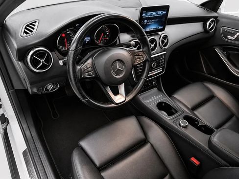 Used 2019 Mercedes-Benz GLA 250 image 11