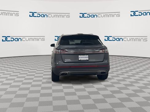 Used 2023 Lincoln Nautilus Reserve AWD/4WD image 7