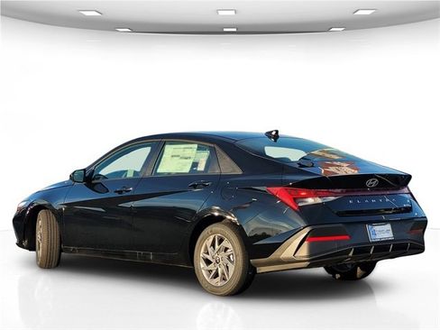 New 2026 Hyundai Elantra Blue image 6