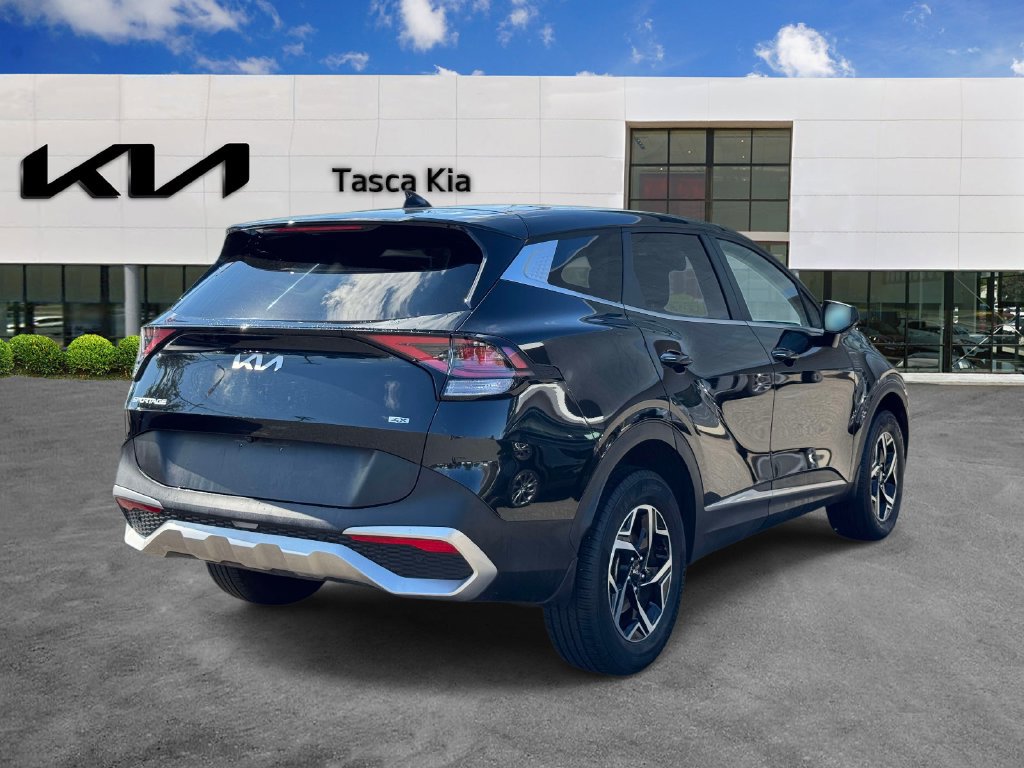 Used 2023 Kia Sportage LX AWD/4WD image 6