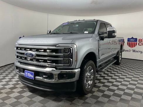 Certified 2024 Ford F250 Lariat w/ Chrome Package image 7