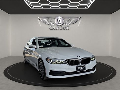 Used 2019 BMW 530i w/ Convenience Package image 8