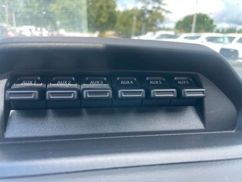 Used 2023 Ford Ranger Lariat AWD/4WD image 18