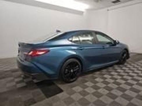 Certified 2025 Toyota Camry SE image 6