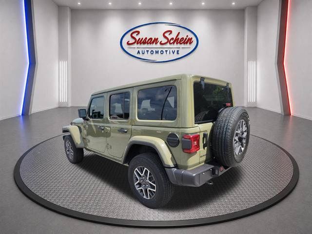 Used 2026 Jeep Wrangler Unlimited Sahara AWD/4WD image 7