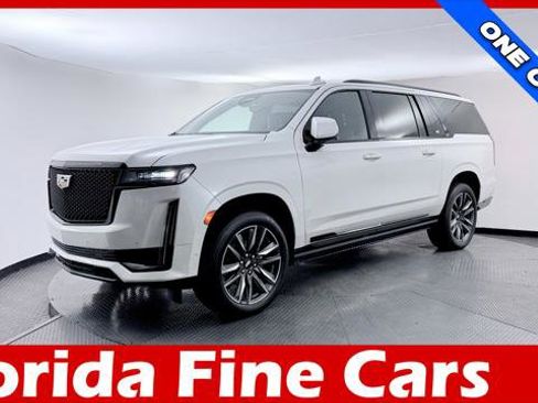 Used 2021 Cadillac Escalade ESV Sport Platinum RWD image 1