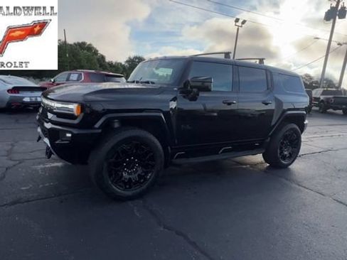 Used 2025 GMC Hummer EV 3X w/ LPO, Cargo Utility Package AWD/4WD image 4