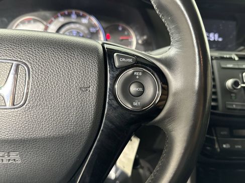 Used 2017 Honda Accord Sport image 13