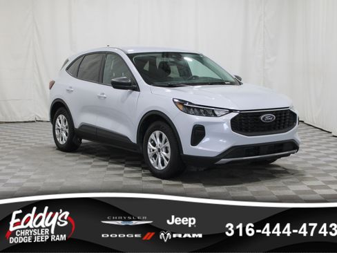 Used 2025 Ford Escape Active FWD image 1