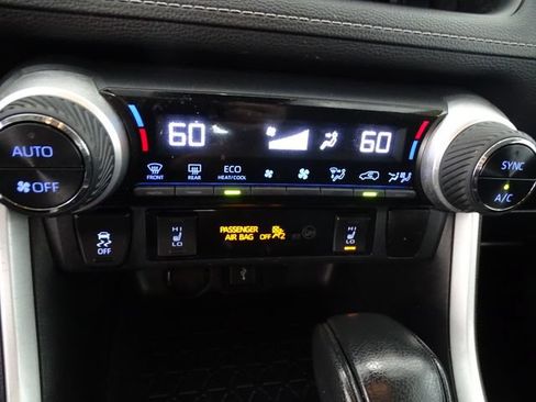 Used 2021 Toyota RAV4 XLE w/ Convenience Package AWD/4WD image 14
