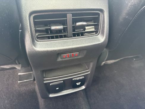 Used 2016 Ford Edge Titanium w/ Equipment Group 301A image 17