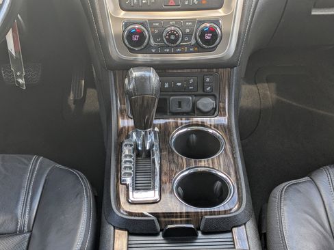 Used 2015 GMC Acadia Denali image 21