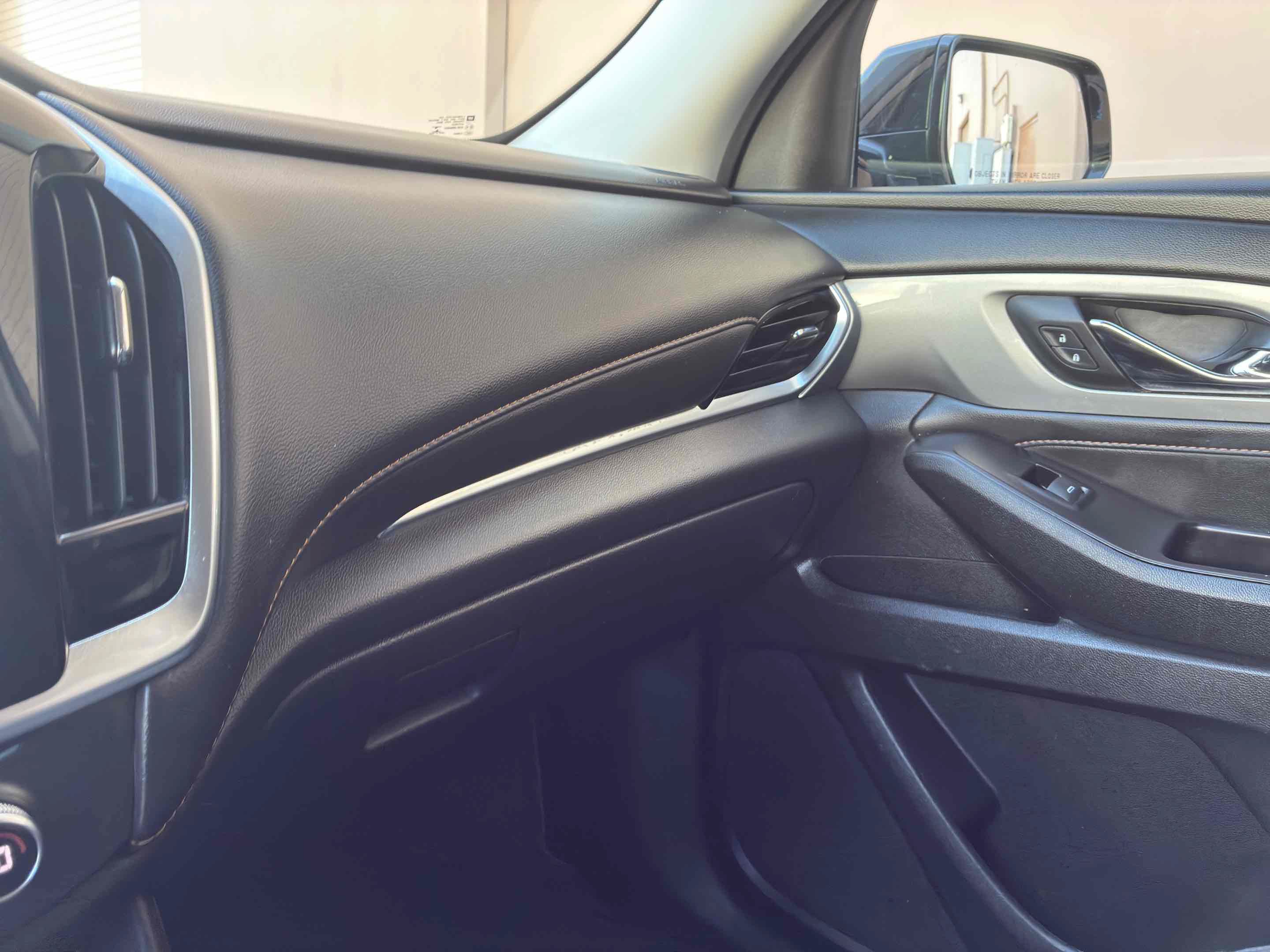 Used 2020 Chevrolet Traverse LS FWD image 28