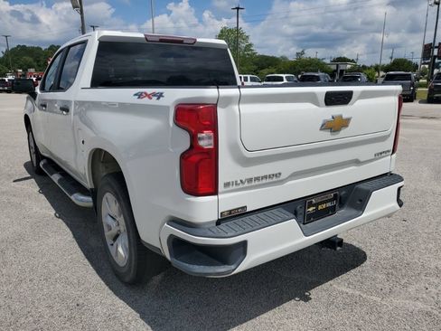 Used 2022 Chevrolet Silverado 1500 Custom AWD/4WD image 3