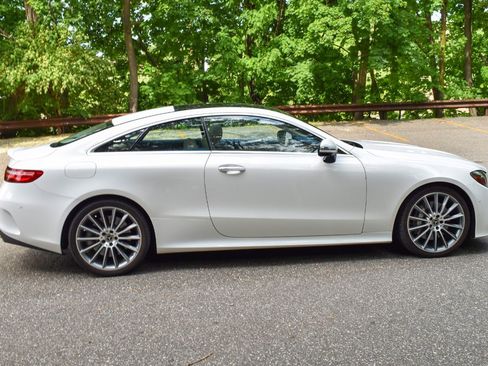 Used 2020 Mercedes-Benz E 450 Coupe w/ AMG Line image 9