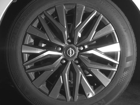 Used 2025 Nissan Altima 2.5 SV FWD image 12