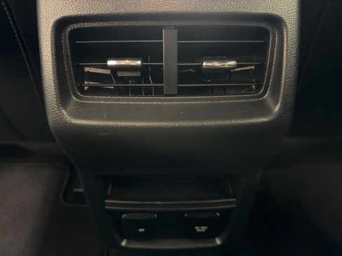 Used 2019 Ford Edge SEL w/ Equipment Group 201A AWD/4WD image 28