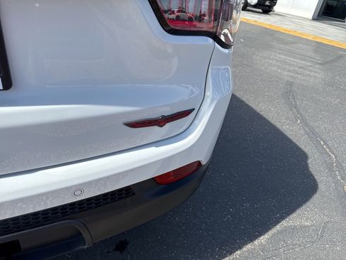 Used 2025 Jeep Compass Trailhawk w/ Trailer Tow Group image 8