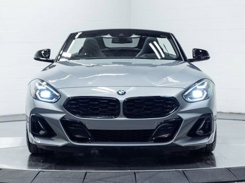 Used 2026 BMW Z4 M40i w/ Premium Package image 5
