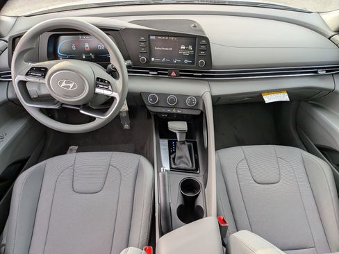 New 2026 Hyundai Elantra SE image 20