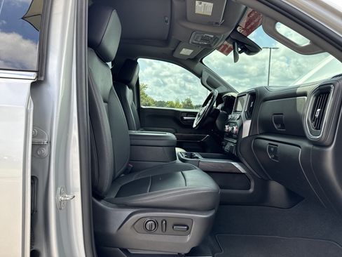 Used 2021 GMC Sierra 1500 SLT w/ SLT Convenience Package AWD/4WD image 31
