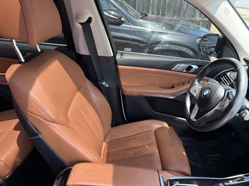 Used 2021 BMW X7 xDrive40i w/ Premium Package AWD/4WD image 11