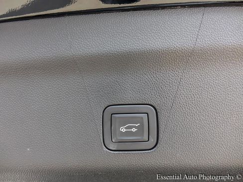 Used 2025 Cadillac Escalade Sport image 28