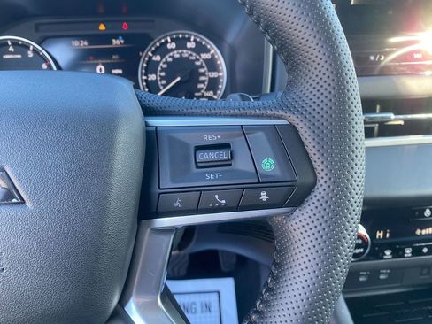 New 2026 Mitsubishi Outlander AWD image 17