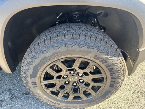 New 2026 Chevrolet Colorado Trail Boss AWD/4WD image 10