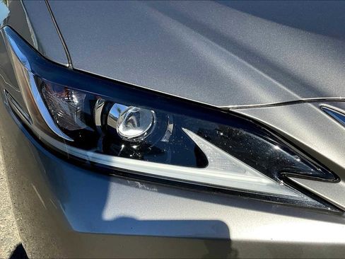 Used 2019 Lexus ES 350 image 29