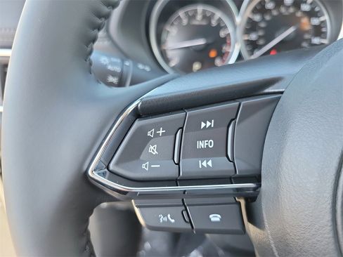 New 2025 MAZDA CX-5 AWD 2.5 S w/ Preferred Package image 4