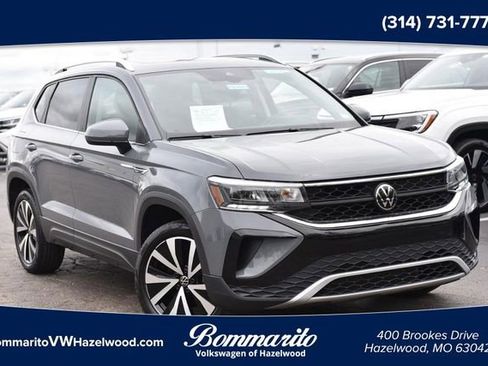 Used 2023 Volkswagen Taos SE w/ Panoramic Sunroof Package image 1